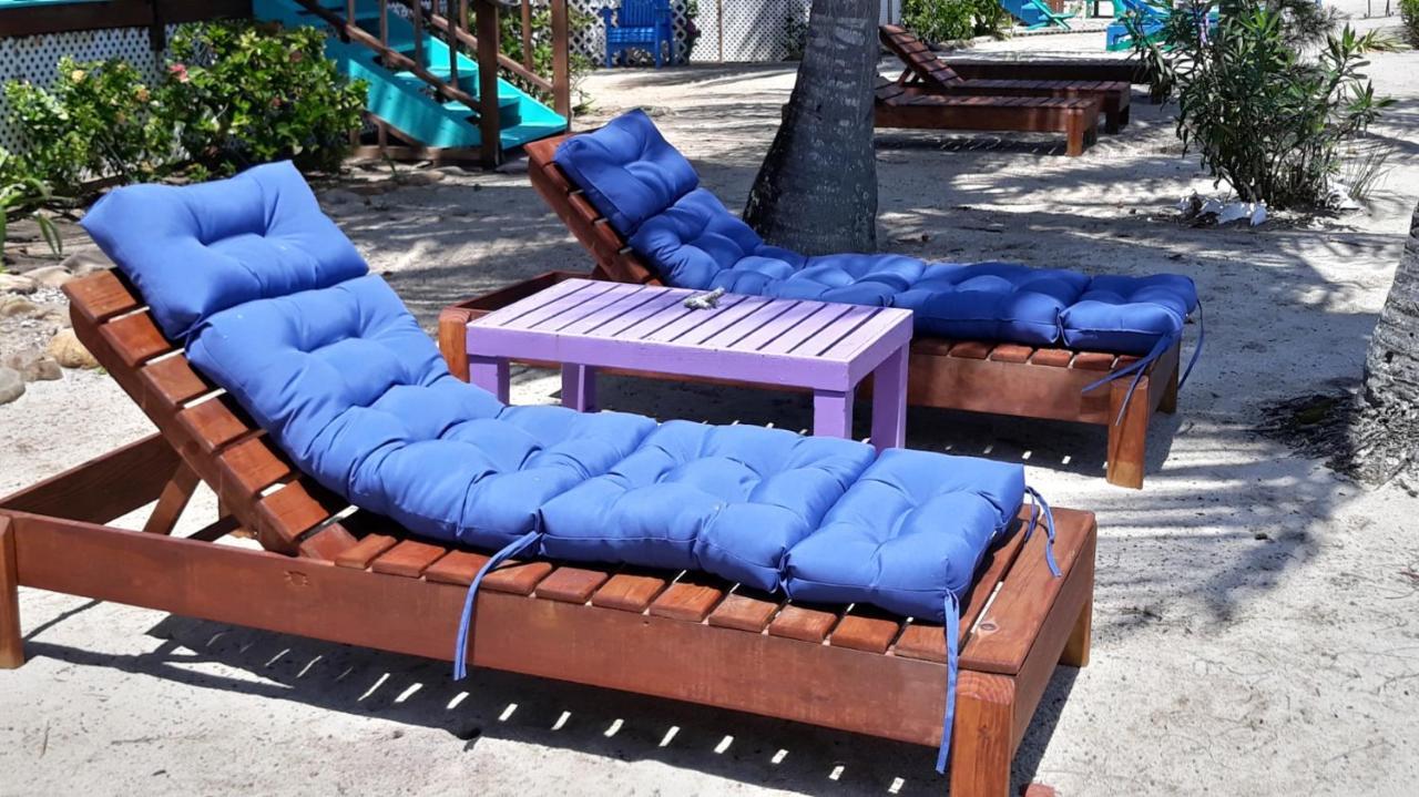 Coco'S Beachfront Cabanas Seine Bight Village Exterior photo